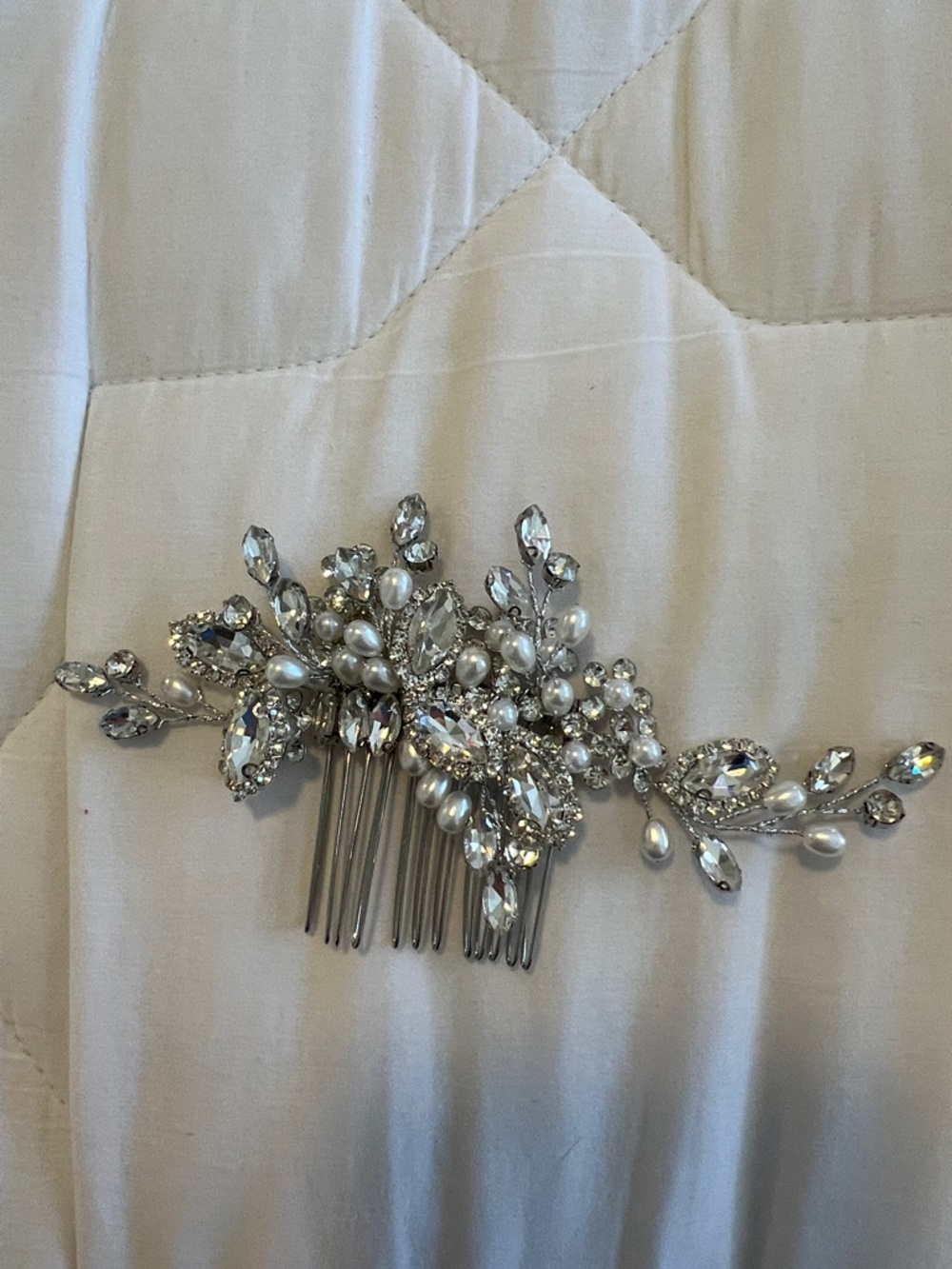 Crystal and Pearl Hair Comb - Silver and White Bridal Accessory